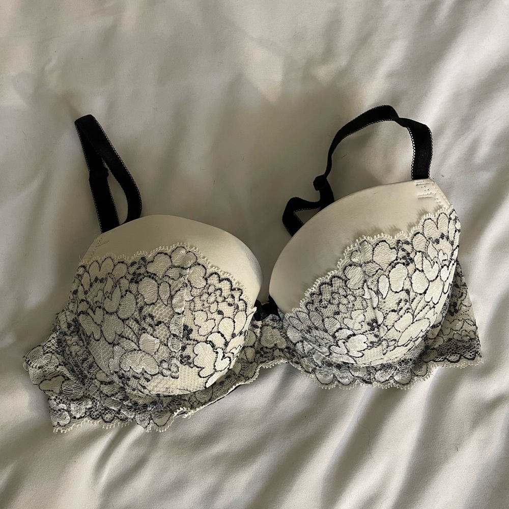 Victoria’s Secret | Dream Angels Black & White Bra